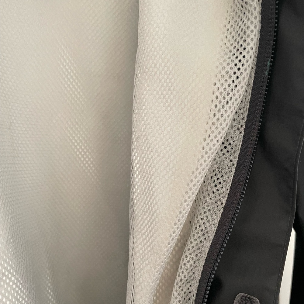 North Face Resolve Waterproof Jacket - image 5